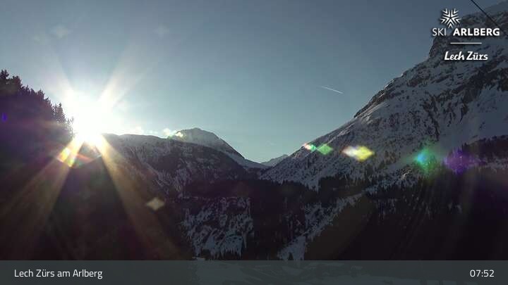 Archiv Foto Webcam Lech Zürs am Arlberg - Blick auf Zug