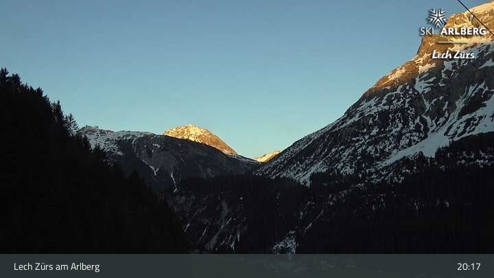 Archiv Foto Webcam Lech Zürs am Arlberg - Blick auf Zug