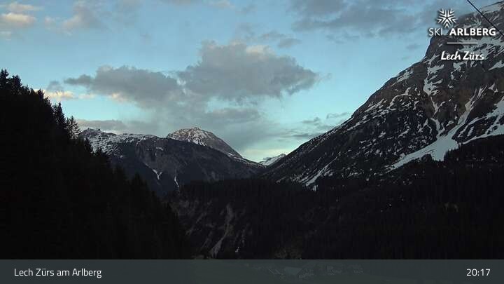 Archiv Foto Webcam Lech Zürs am Arlberg - Blick auf Zug