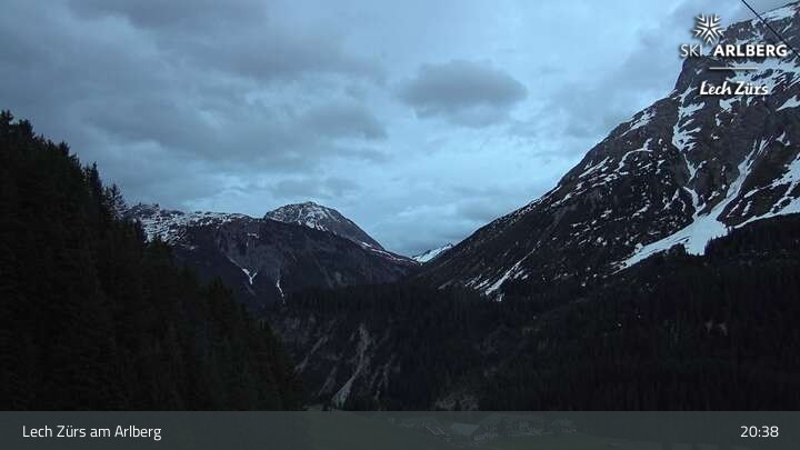 Archiv Foto Webcam Lech Zürs am Arlberg - Blick auf Zug