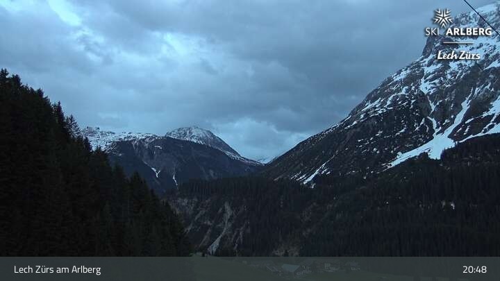 Archiv Foto Webcam Lech Zürs am Arlberg - Blick auf Zug