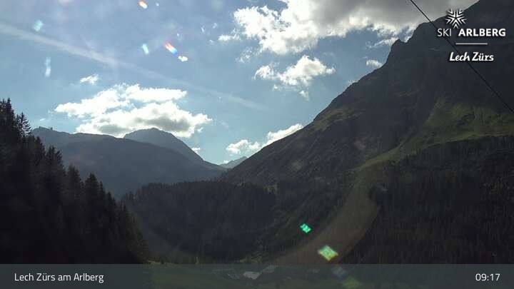 Archiv Foto Webcam Lech Zürs am Arlberg - Blick auf Zug