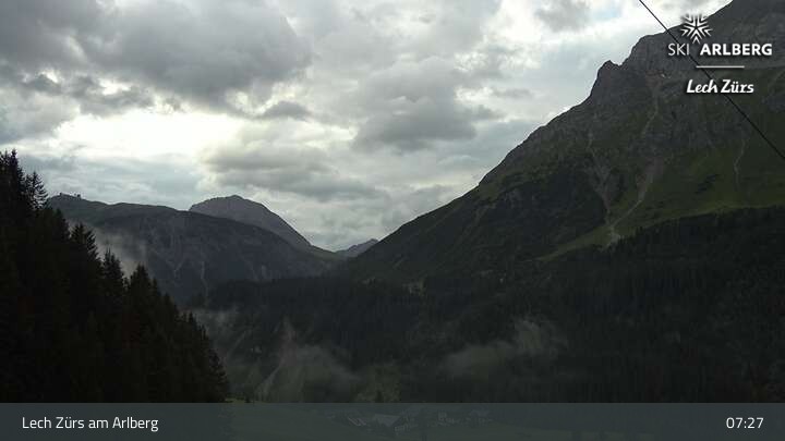 Archiv Foto Webcam Lech Zürs am Arlberg - Blick auf Zug