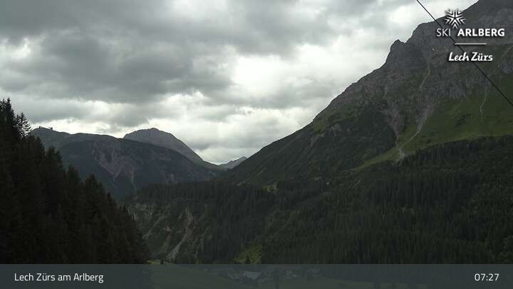 Archiv Foto Webcam Lech Zürs am Arlberg - Blick auf Zug