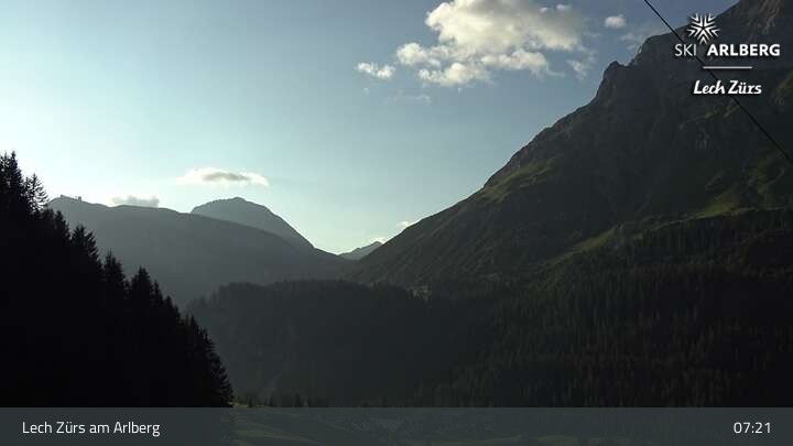 Archiv Foto Webcam Lech Zürs am Arlberg - Blick auf Zug
