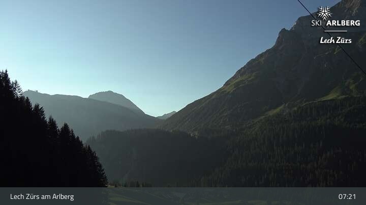 Archiv Foto Webcam Lech Zürs am Arlberg - Blick auf Zug