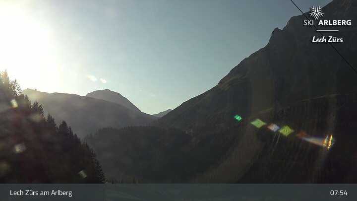 Archiv Foto Webcam Lech Zürs am Arlberg - Blick auf Zug