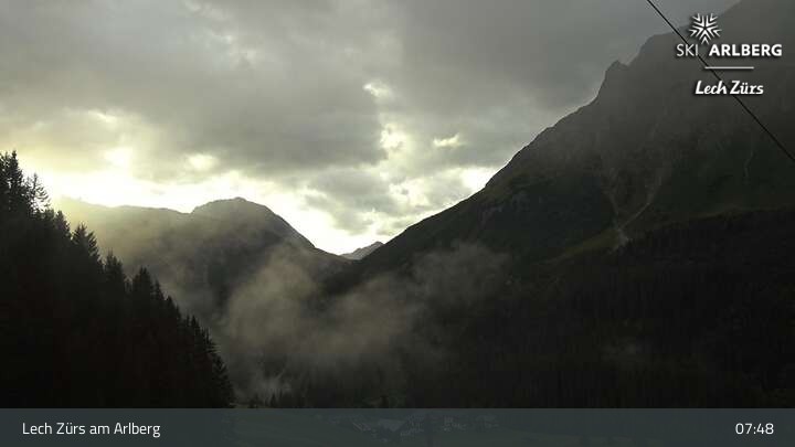 Archiv Foto Webcam Lech Zürs am Arlberg - Blick auf Zug