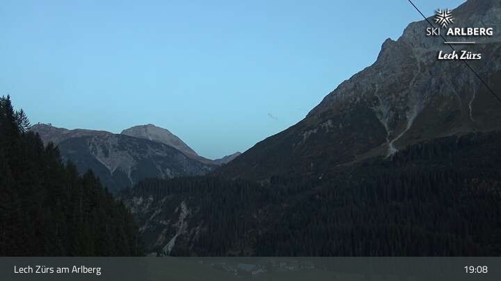 Archiv Foto Webcam Lech Zürs am Arlberg - Blick auf Zug