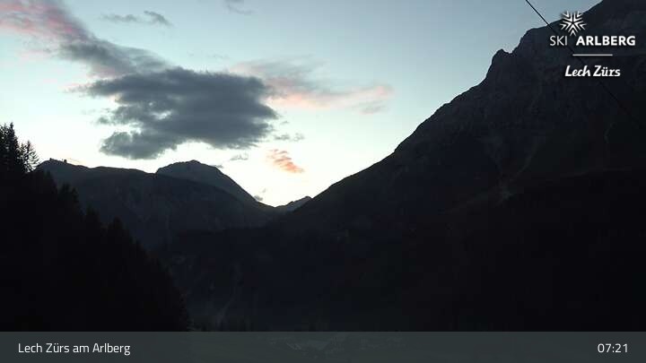 Archiv Foto Webcam Lech Zürs am Arlberg - Blick auf Zug