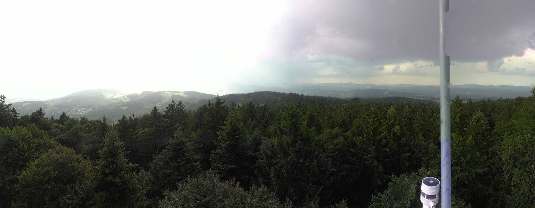 Archived image Webcam Lookout tower at Brotjacklriegel