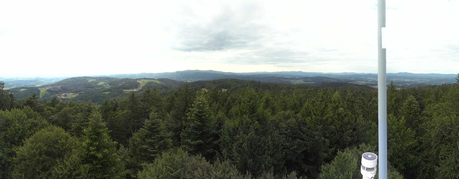 Archived image Webcam Lookout tower at Brotjacklriegel