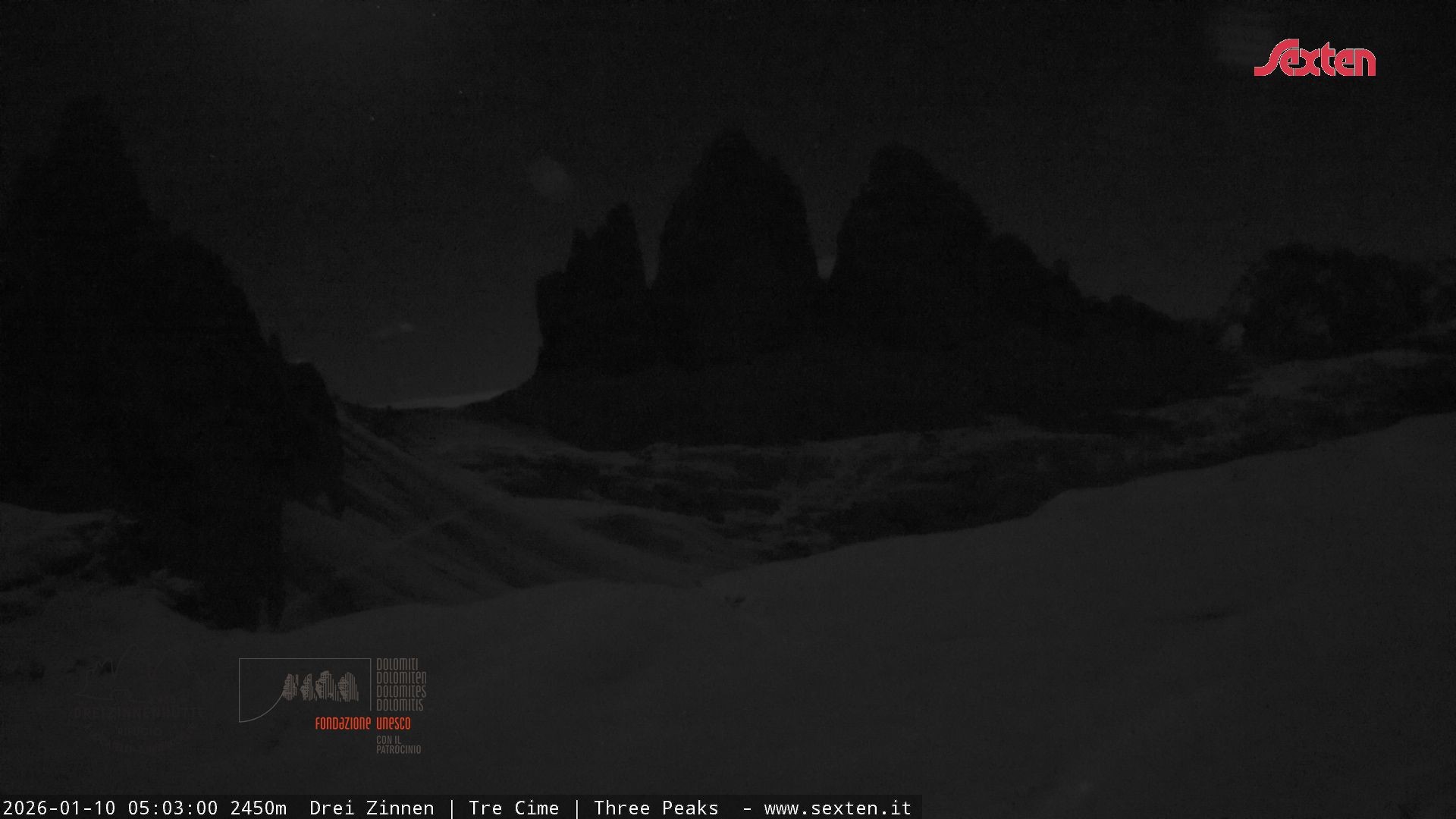 Archived image Webcam Dolomites South Tyrol: Mountain Hut Antonio Locatelli