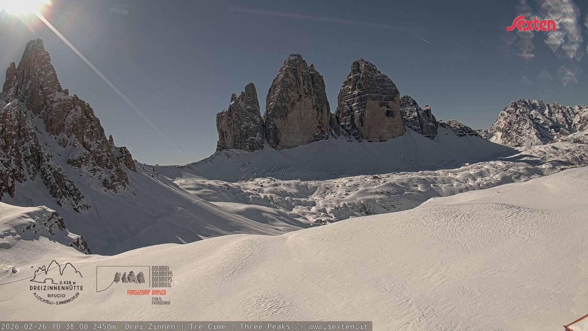 Archived image Webcam Dolomites South Tyrol: Mountain Hut Antonio Locatelli