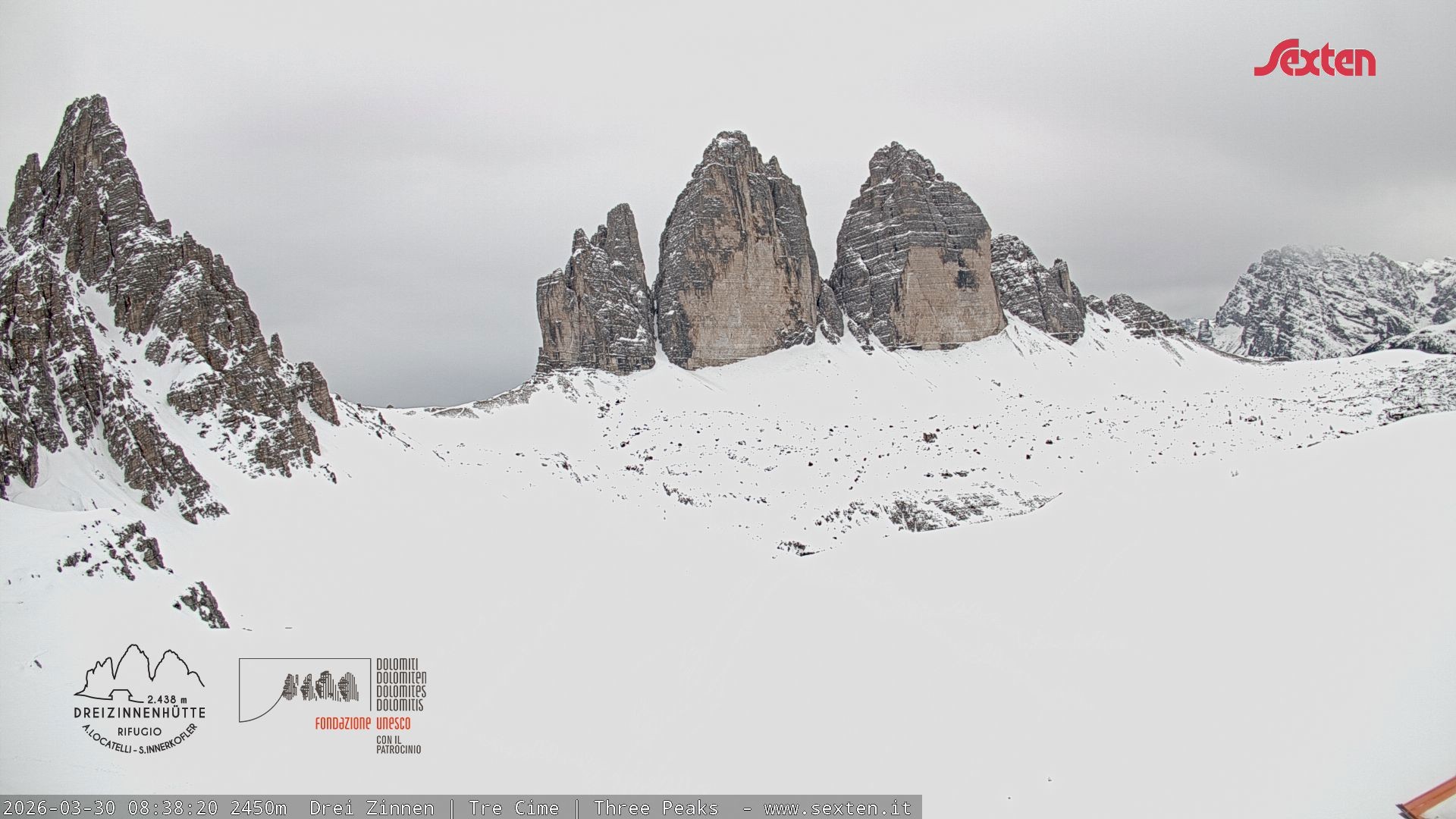Archived image Webcam Dolomites South Tyrol: Mountain Hut Antonio Locatelli