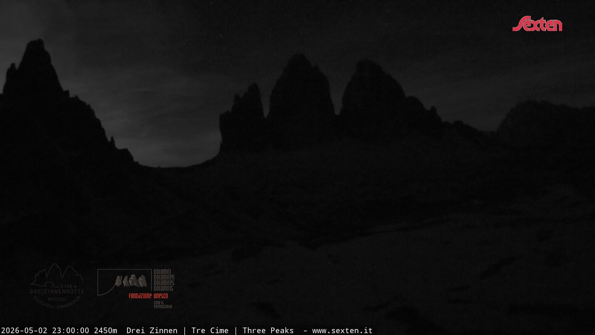 Archived image Webcam Dolomites South Tyrol: Mountain Hut Antonio Locatelli