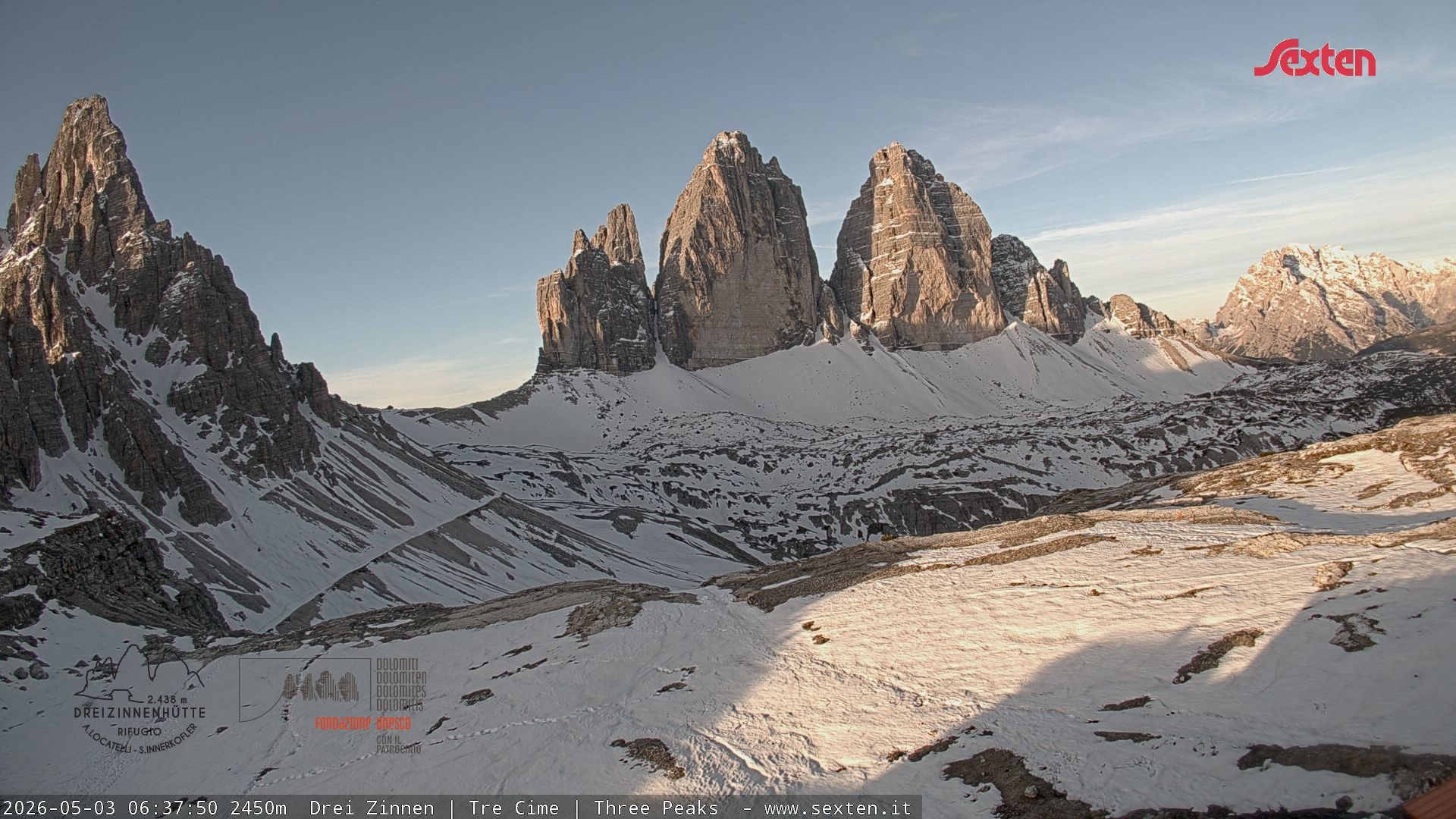 Archived image Webcam Dolomites South Tyrol: Mountain Hut Antonio Locatelli