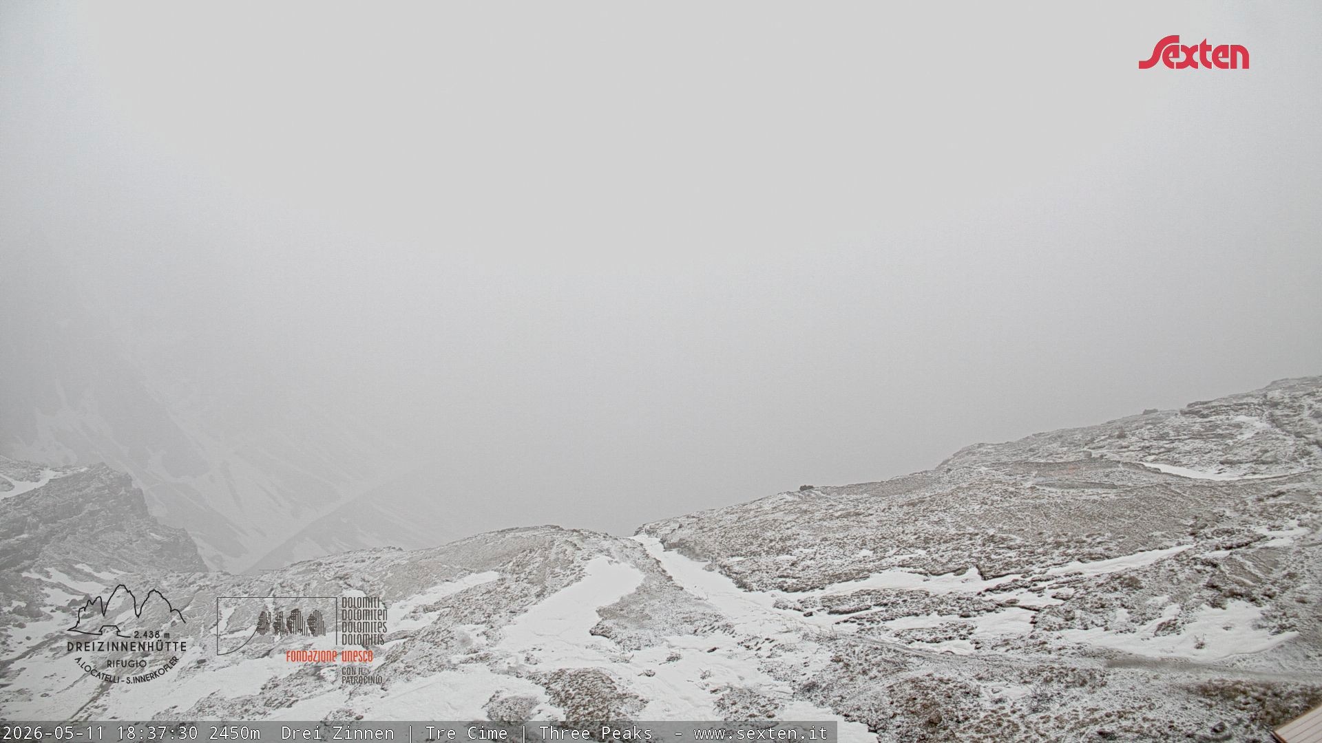 Archived image Webcam Dolomites South Tyrol: Mountain Hut Antonio Locatelli