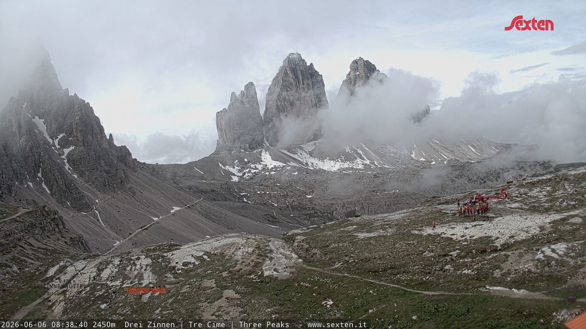 Archived image Webcam Dolomites South Tyrol: Mountain Hut Antonio Locatelli