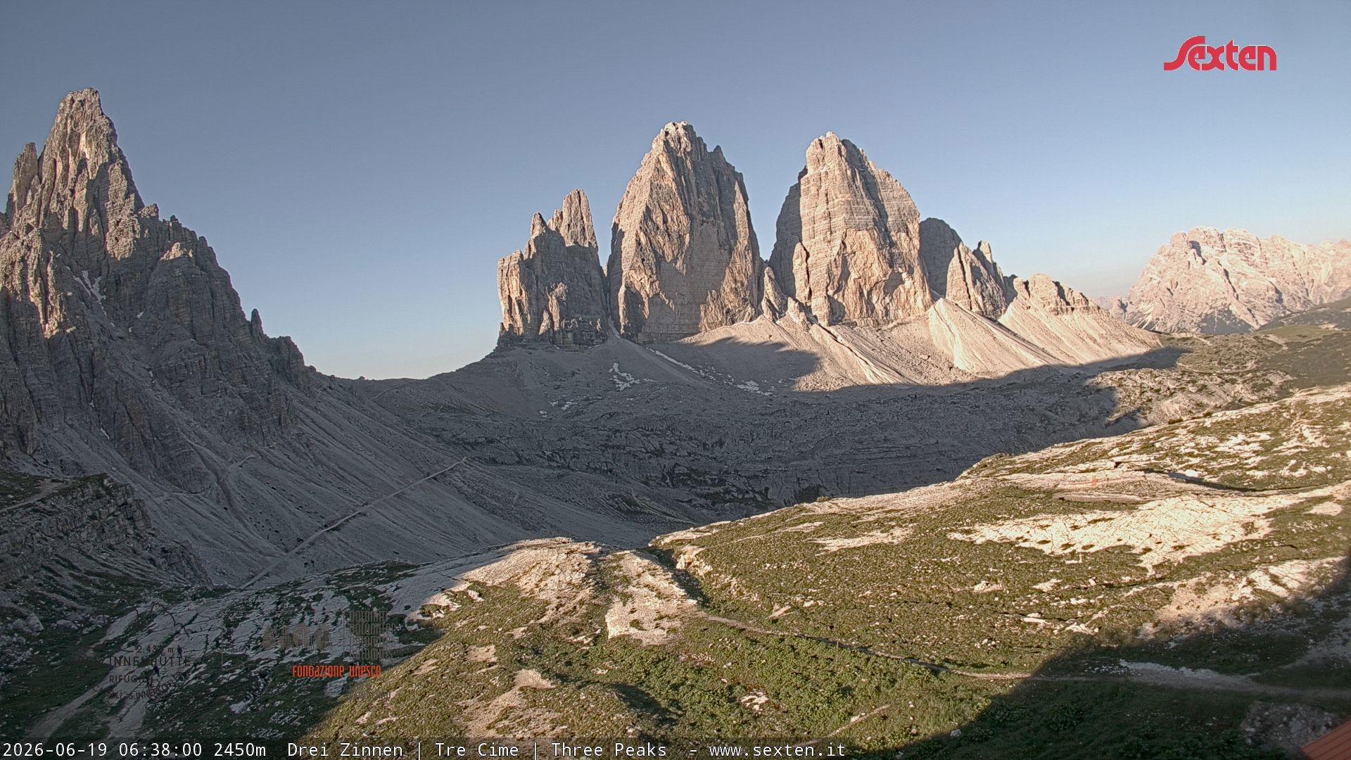 Archiv Foto Webcam Blick auf die 3 Zinnen von der Dreizinnenhütte