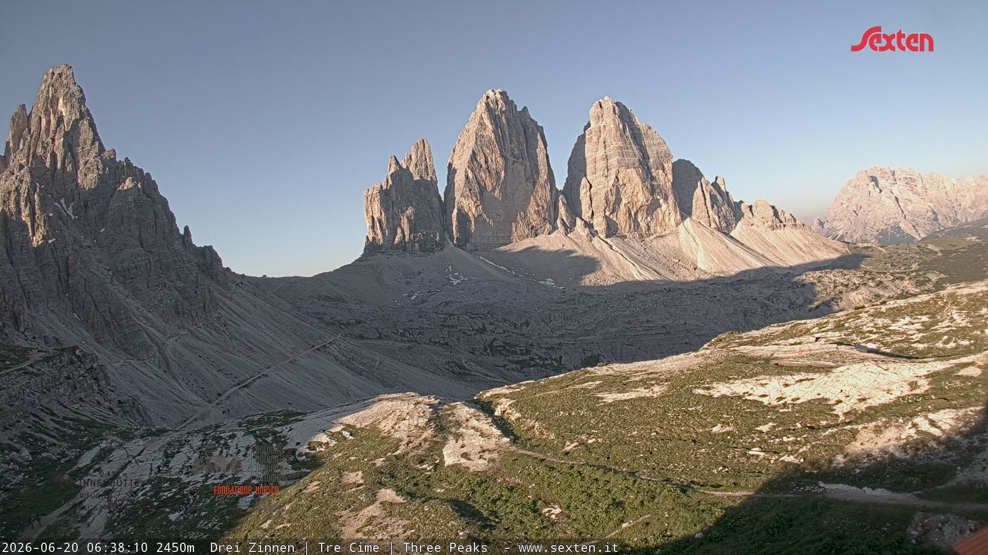 Archiv Foto Webcam Blick auf die 3 Zinnen von der Dreizinnenhütte