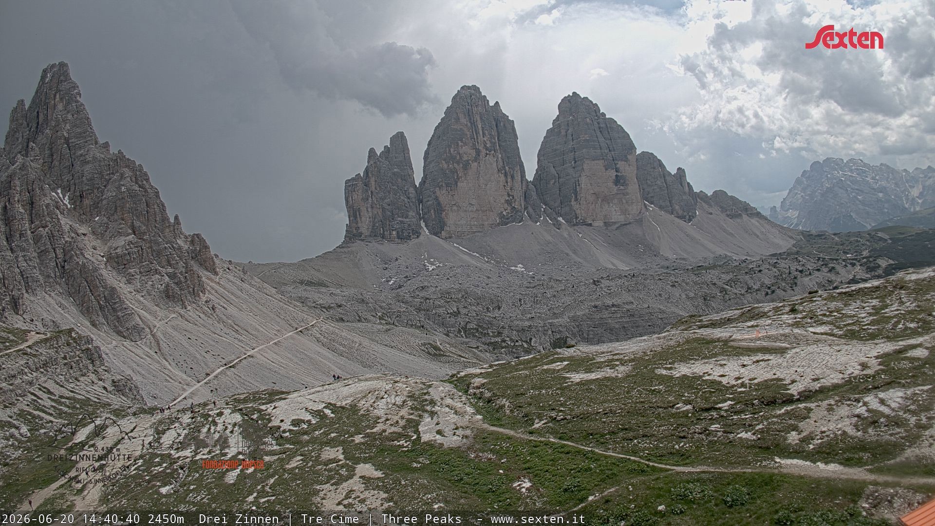 Archiv Foto Webcam Blick auf die 3 Zinnen von der Dreizinnenhütte