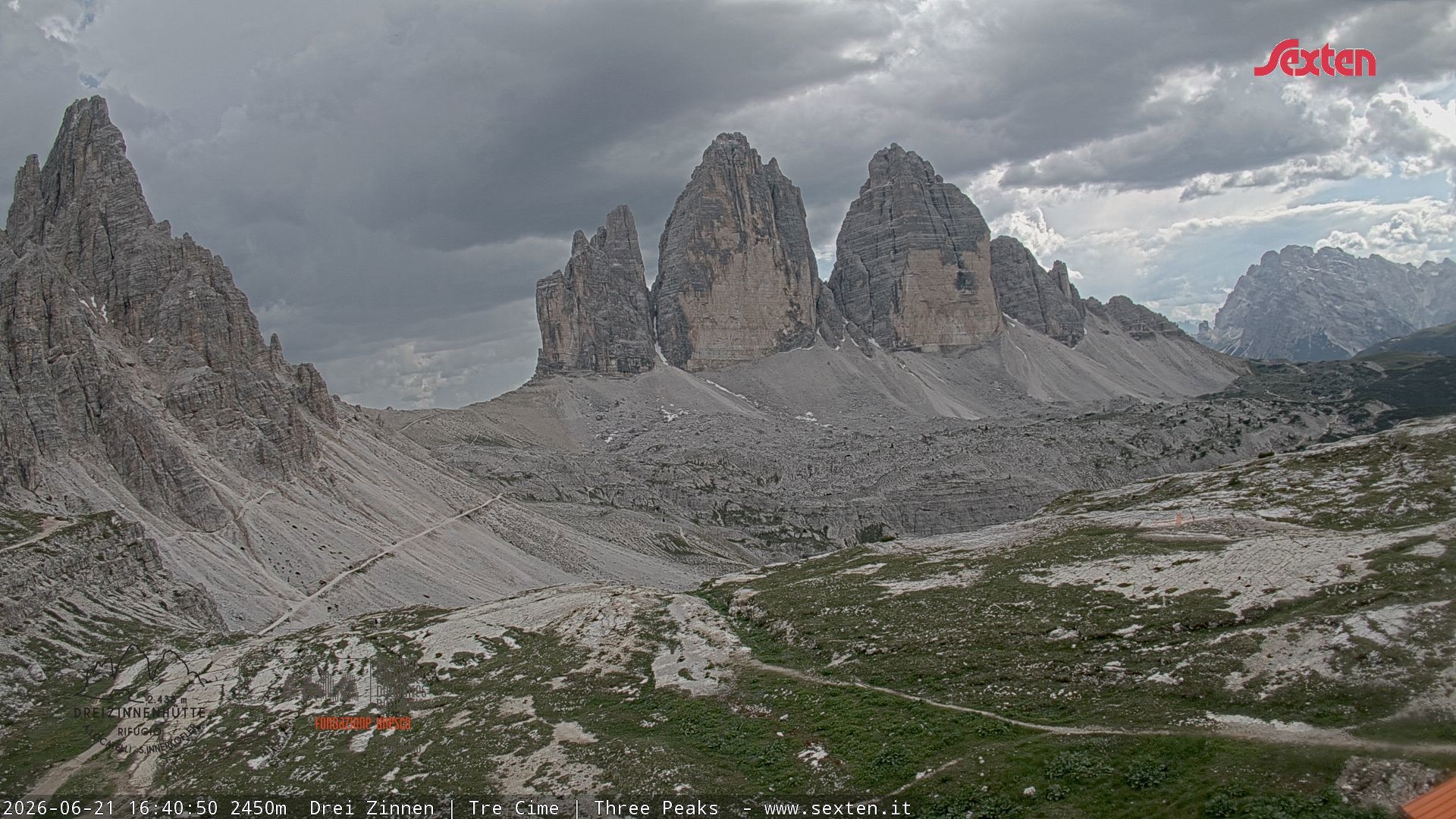 Archiv Foto Webcam Blick auf die 3 Zinnen von der Dreizinnenhütte