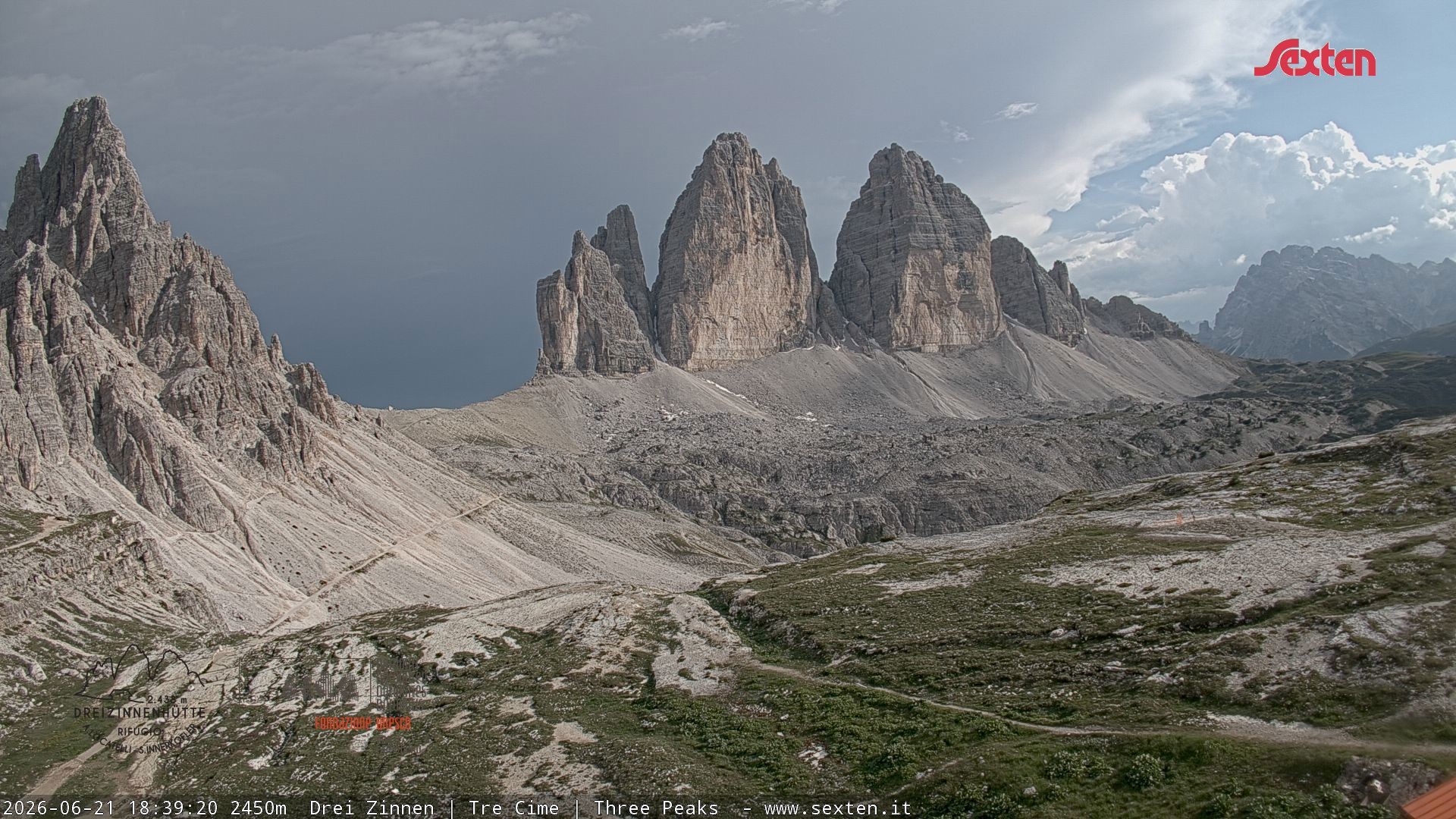 Archiv Foto Webcam Blick auf die 3 Zinnen von der Dreizinnenhütte