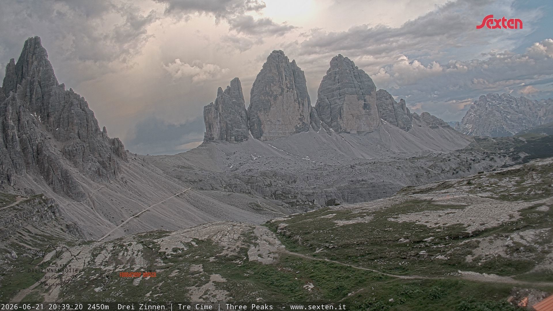 Archiv Foto Webcam Blick auf die 3 Zinnen von der Dreizinnenhütte