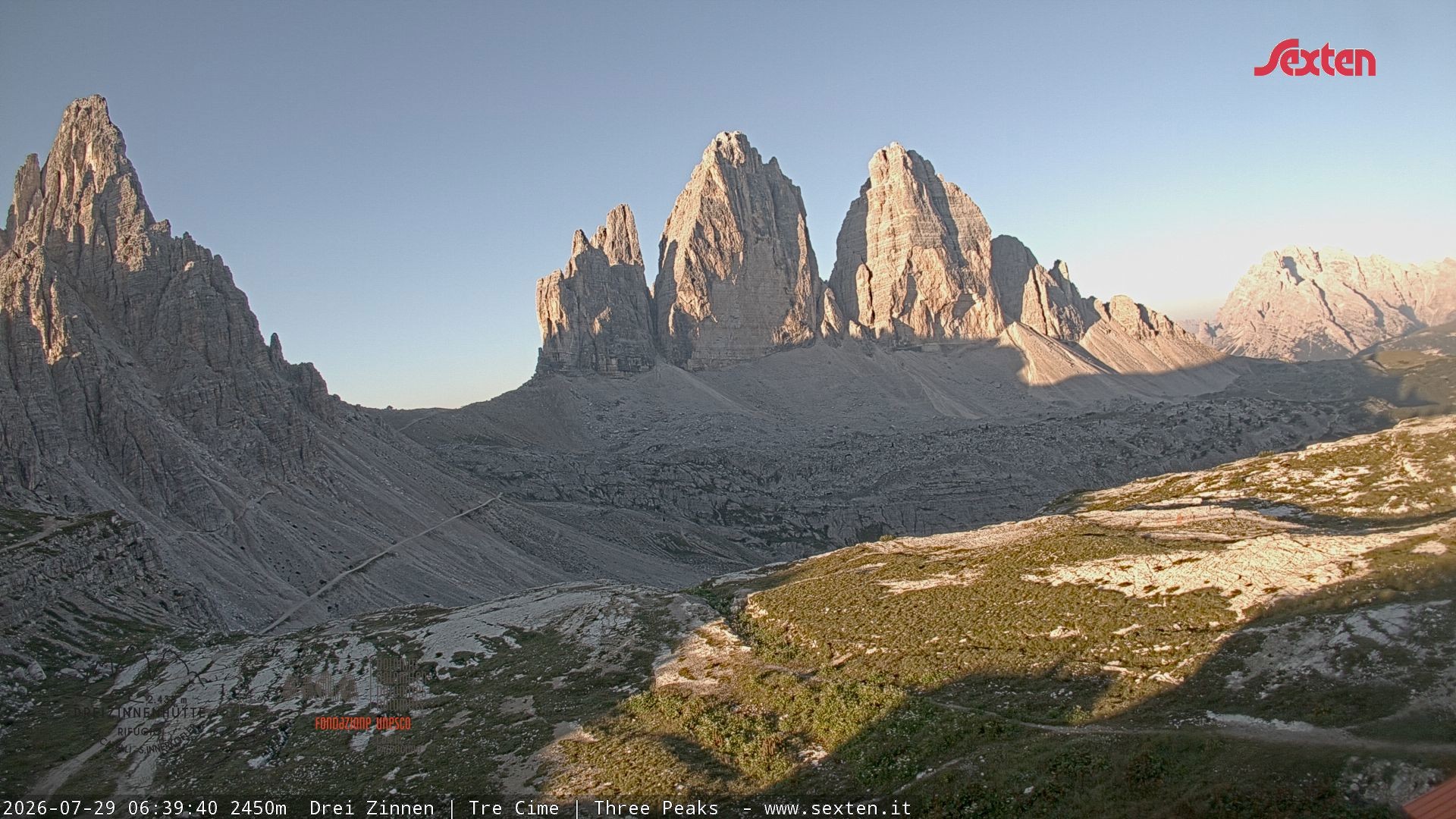 Archiv Foto Webcam Blick auf die 3 Zinnen von der Dreizinnenhütte