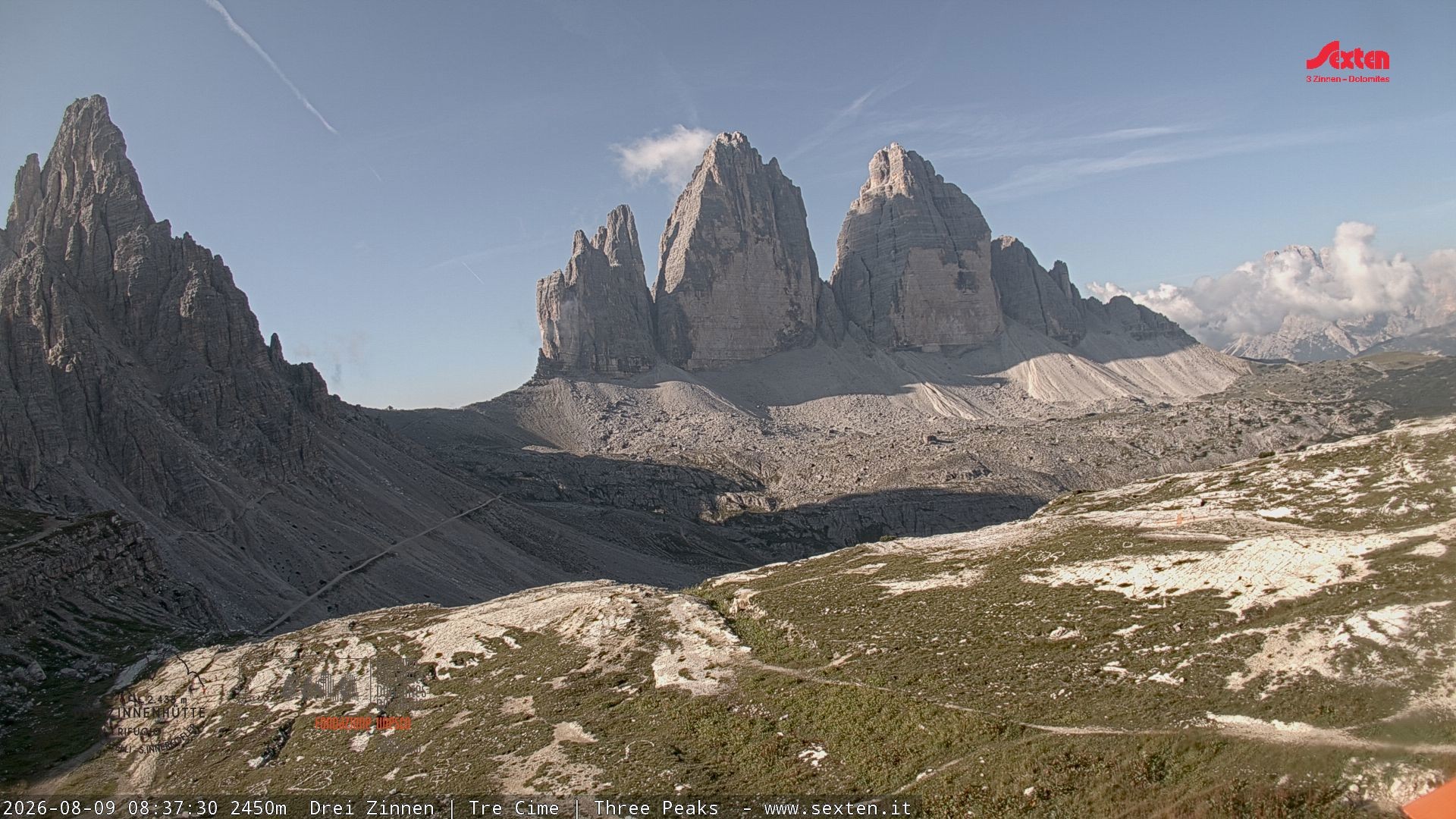 Archived image Webcam Dolomites South Tyrol: Mountain Hut Antonio Locatelli