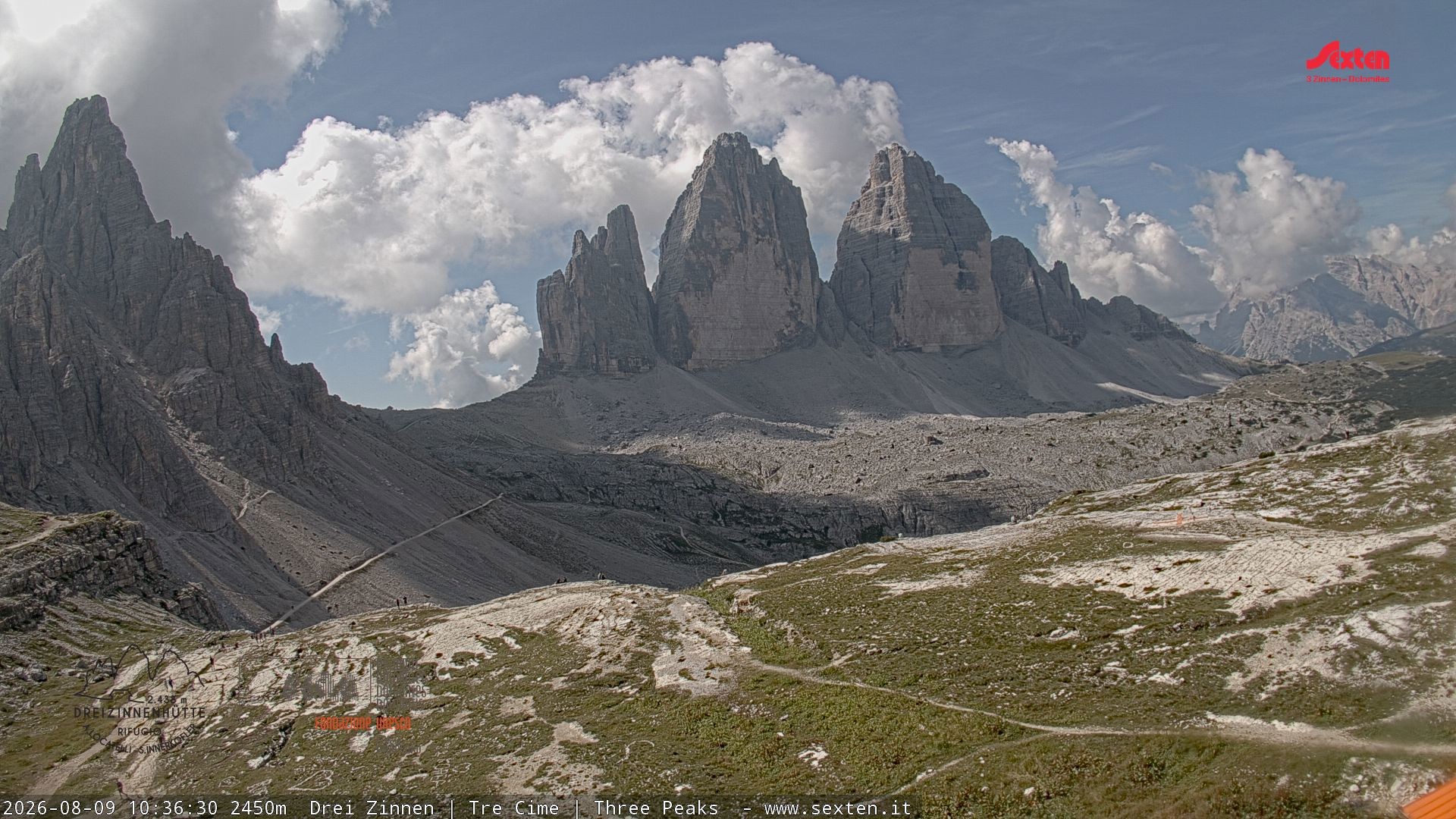 Archived image Webcam Dolomites South Tyrol: Mountain Hut Antonio Locatelli