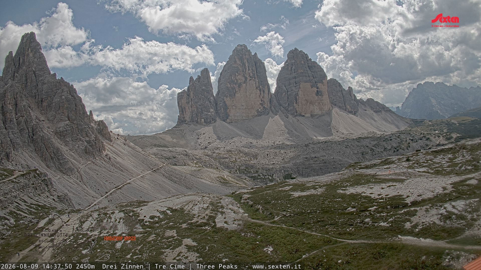 Archived image Webcam Dolomites South Tyrol: Mountain Hut Antonio Locatelli