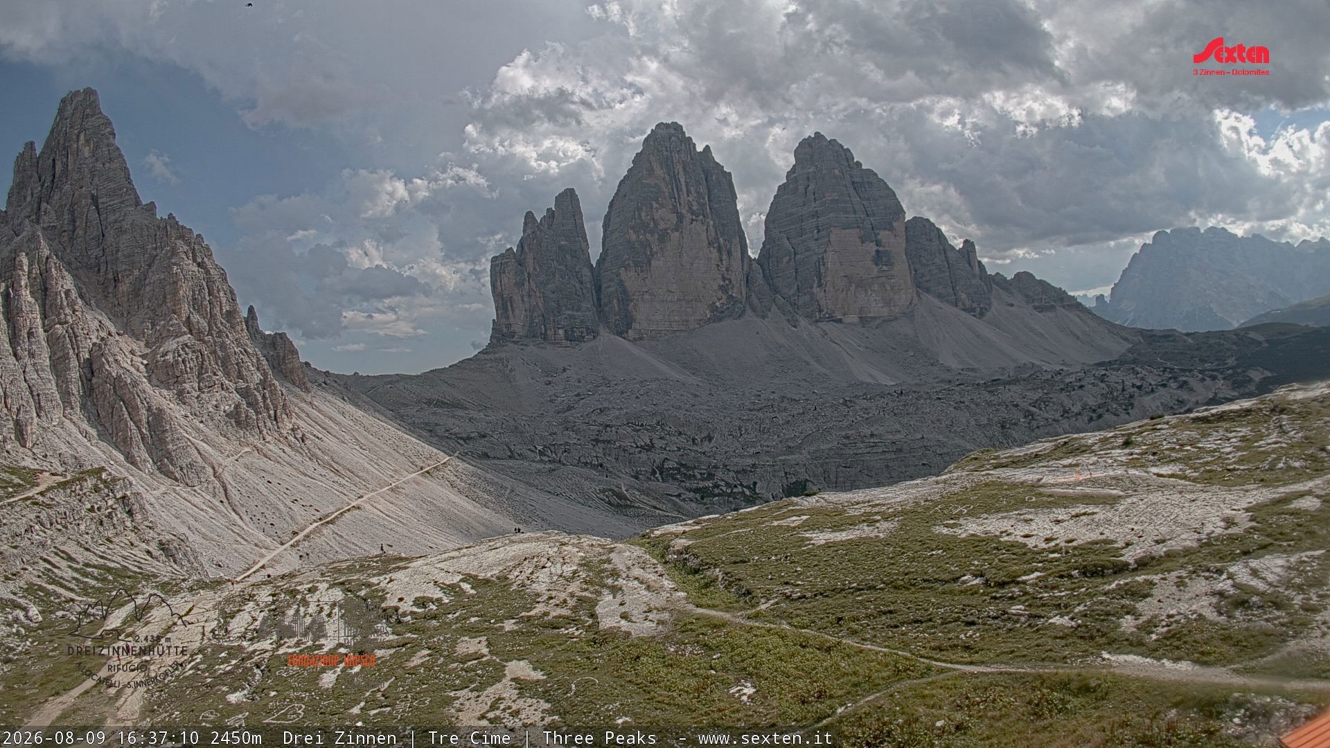 Archived image Webcam Dolomites South Tyrol: Mountain Hut Antonio Locatelli