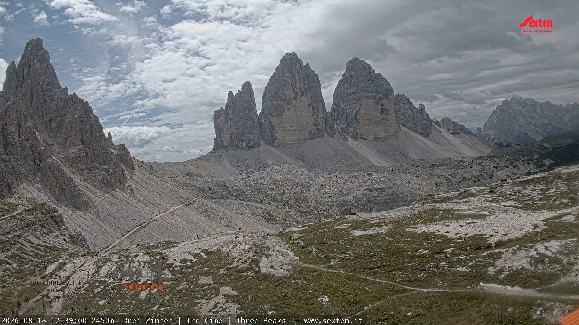 Archived image Webcam Dolomites South Tyrol: Mountain Hut Antonio Locatelli