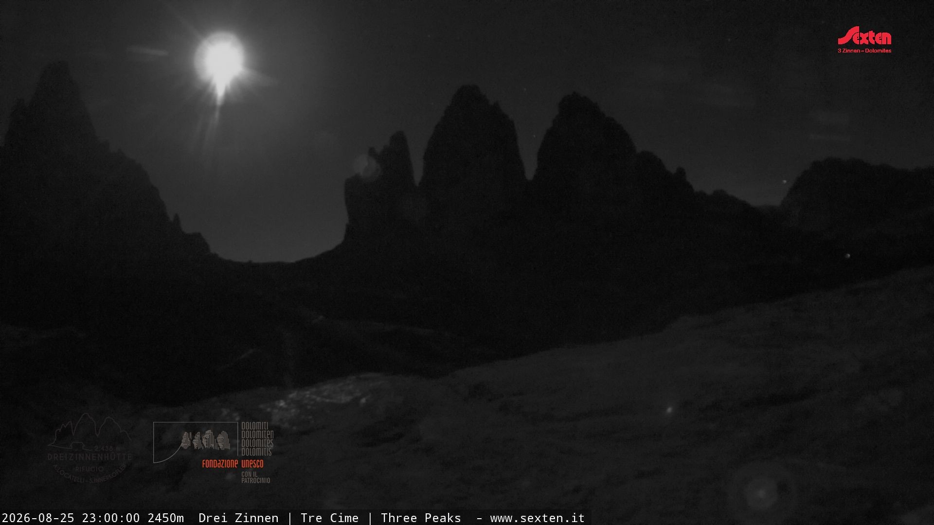 Archiv Foto Webcam Blick auf die 3 Zinnen von der Dreizinnenhütte