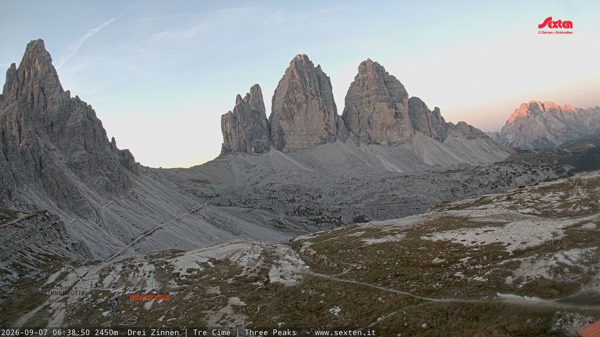 Archiv Foto Webcam Blick auf die 3 Zinnen von der Dreizinnenhütte