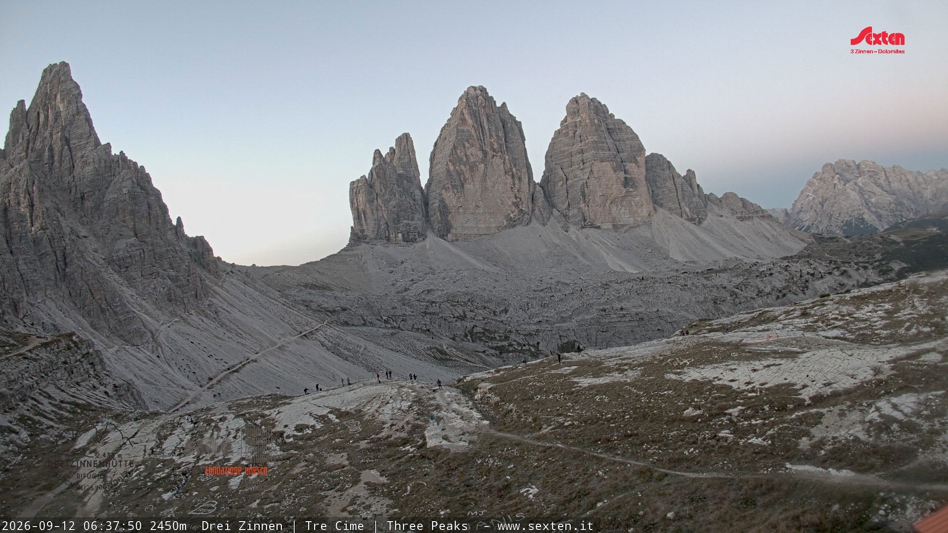 Archiv Foto Webcam Blick auf die 3 Zinnen von der Dreizinnenhütte