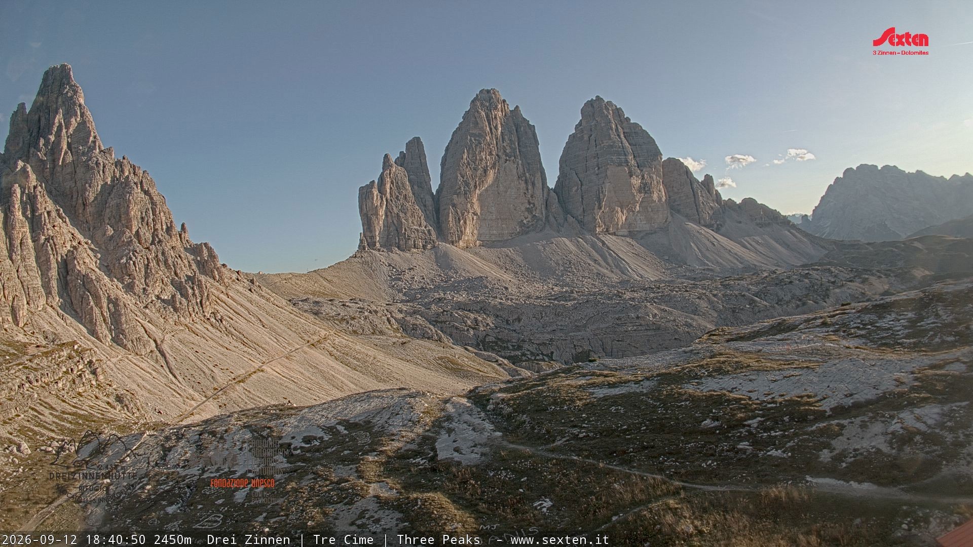 Archived image Webcam Dolomites South Tyrol: Mountain Hut Antonio Locatelli