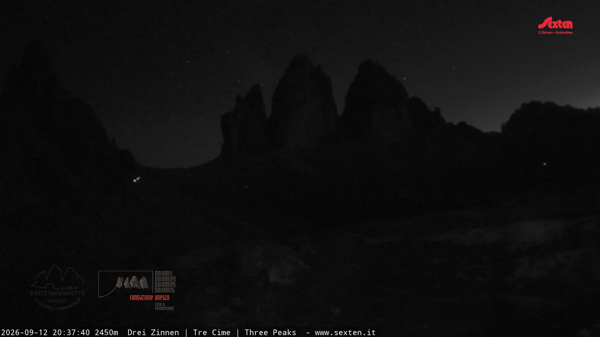 Archived image Webcam Dolomites South Tyrol: Mountain Hut Antonio Locatelli