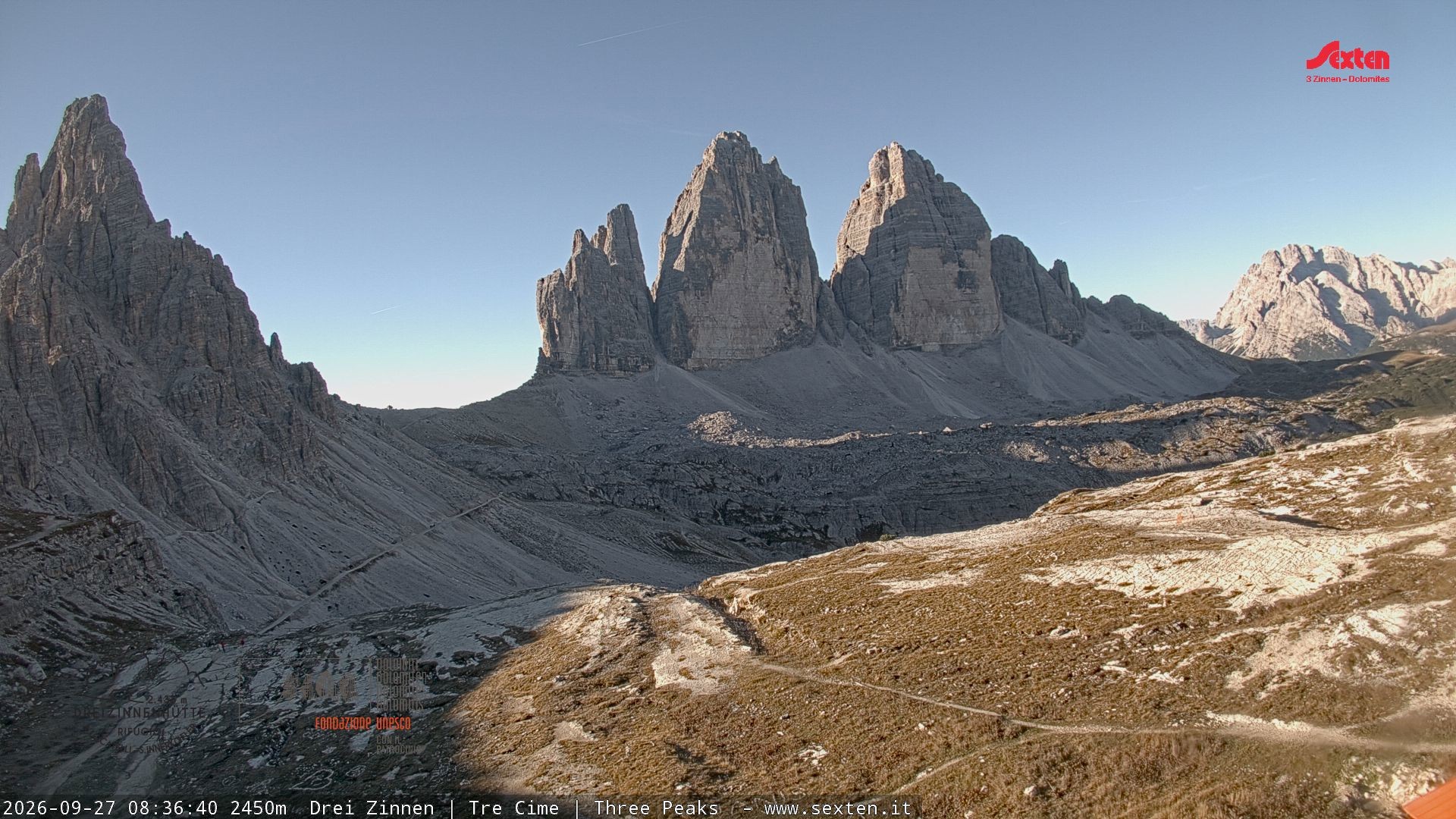 Archived image Webcam Dolomites South Tyrol: Mountain Hut Antonio Locatelli