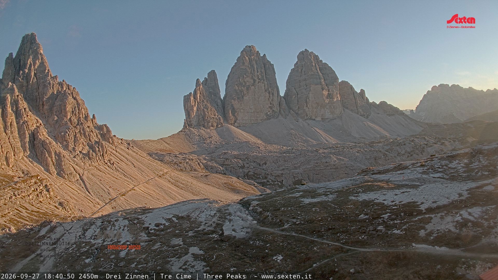 Archived image Webcam Dolomites South Tyrol: Mountain Hut Antonio Locatelli