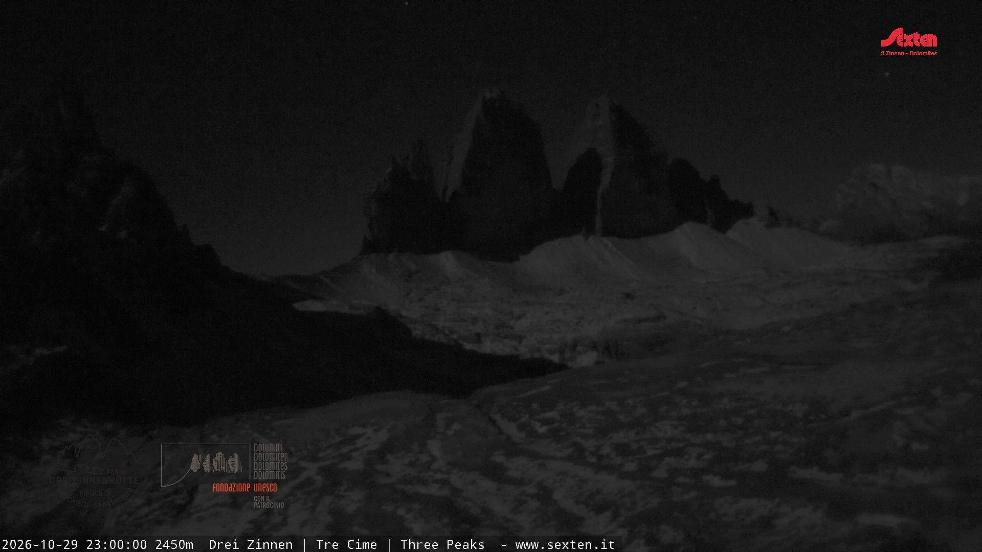 Archived image Webcam Dolomites South Tyrol: Mountain Hut Antonio Locatelli