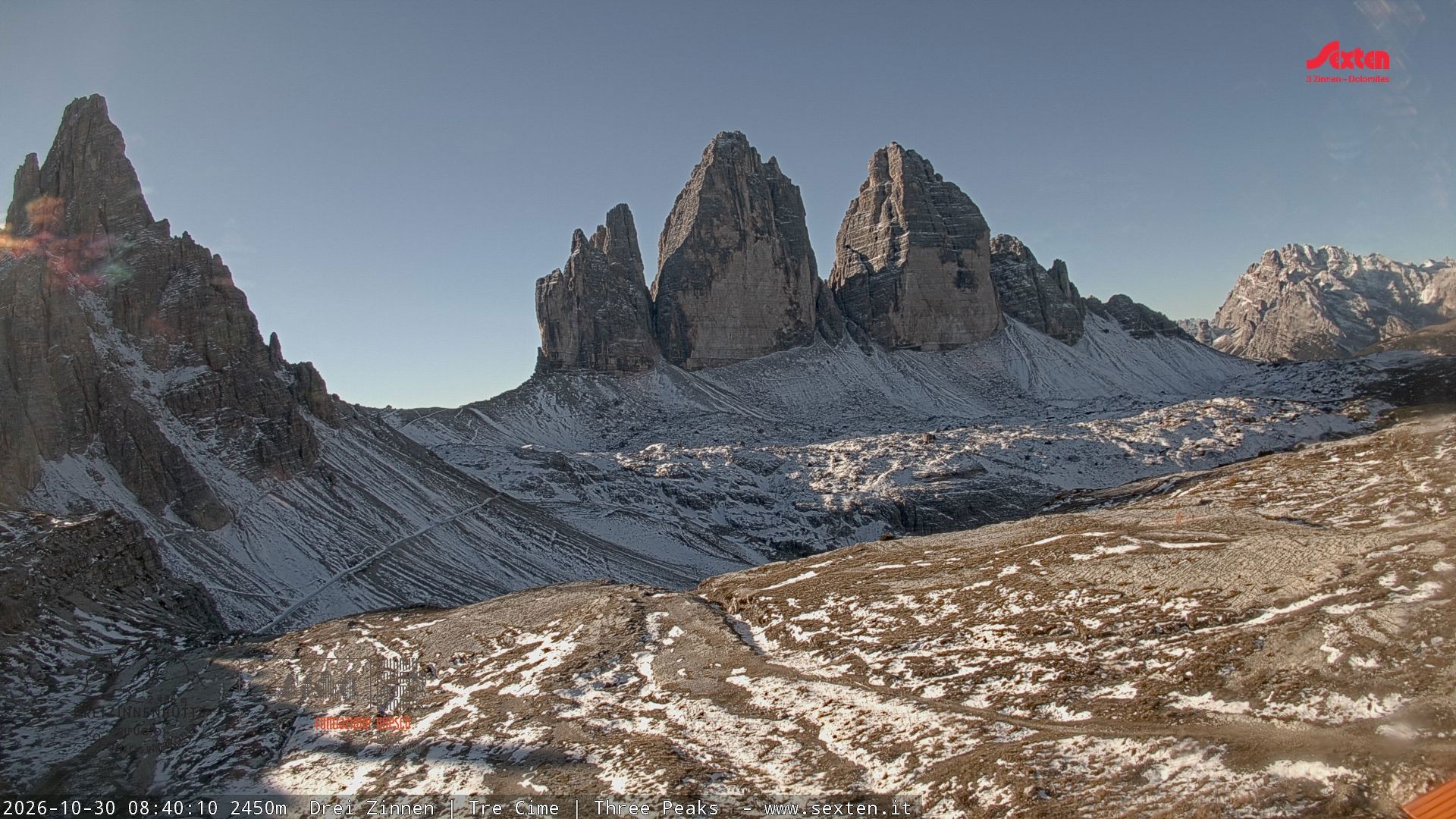 Archived image Webcam Dolomites South Tyrol: Mountain Hut Antonio Locatelli