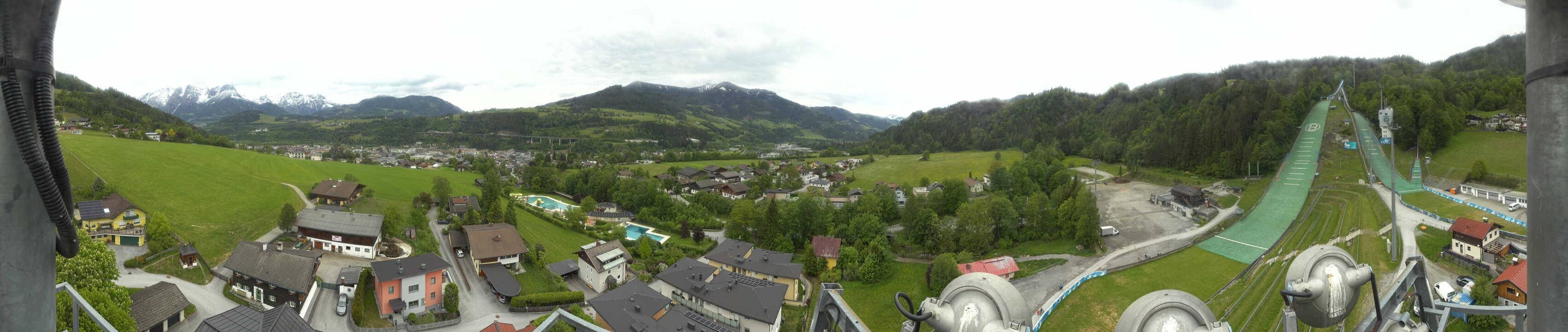 Archived image Webcam Bischofshofen - Village and Ski Jumping Area