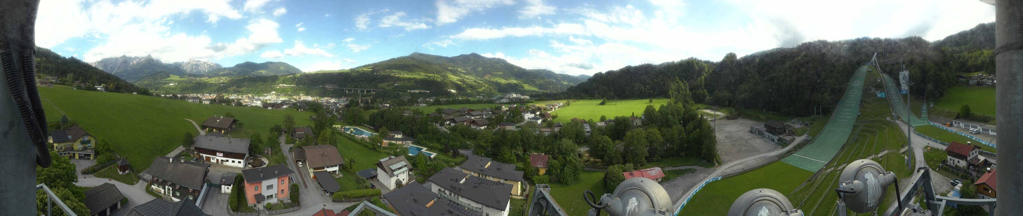 Archived image Webcam Bischofshofen - Village and Ski Jumping Area