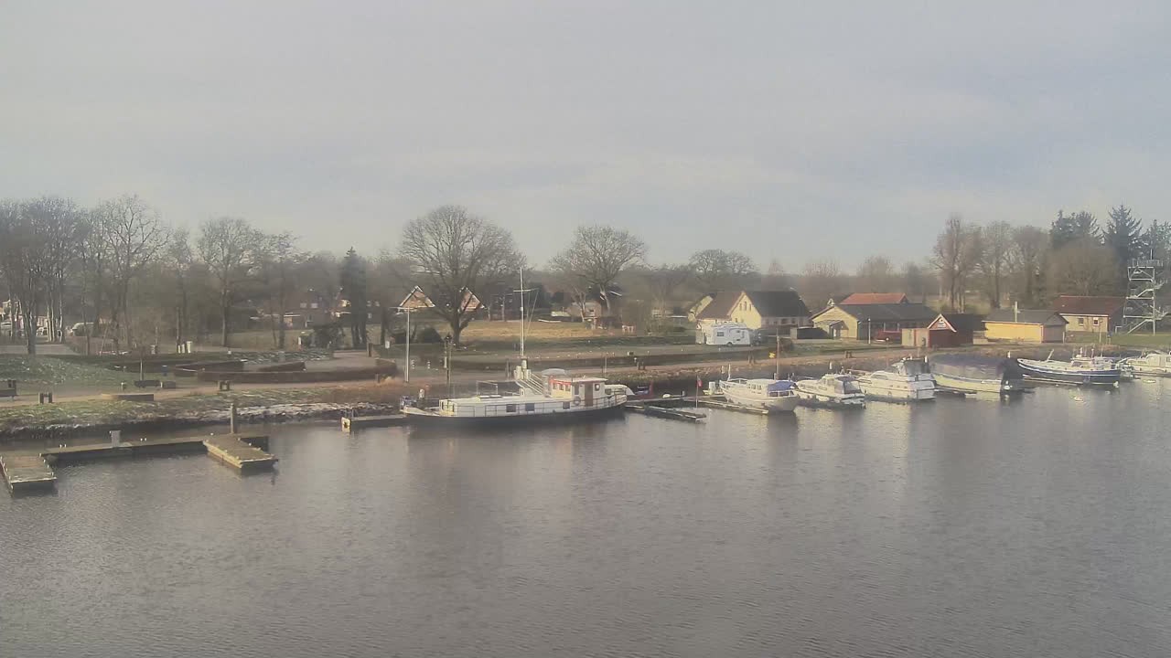 Archived image Webcam Barßel at the boat harbour