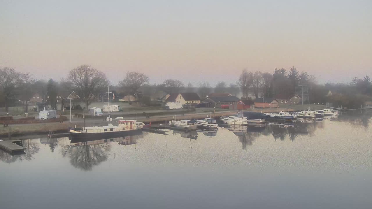 Archiv Foto Webcam Barßel: Bootshafen