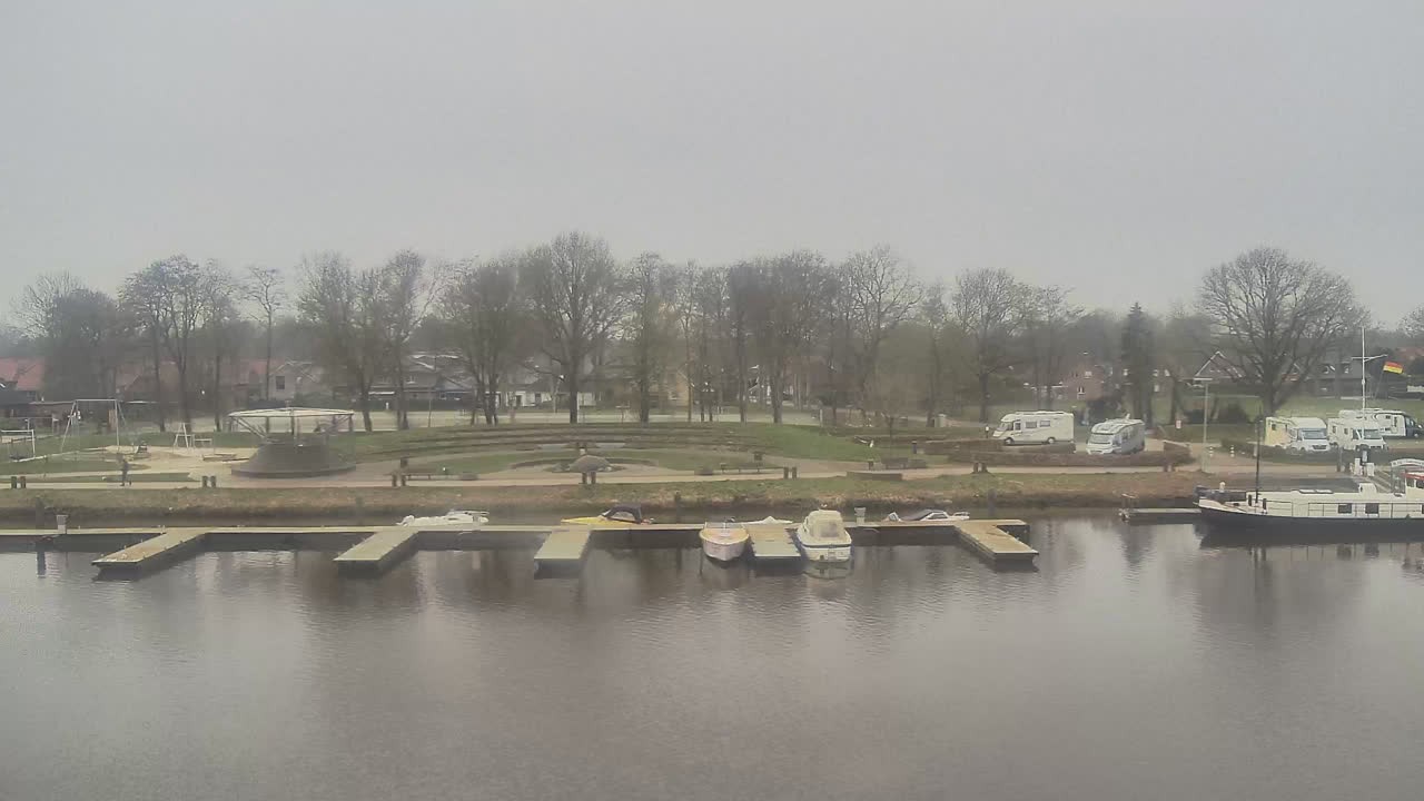 Archived image Webcam Barßel at the boat harbour