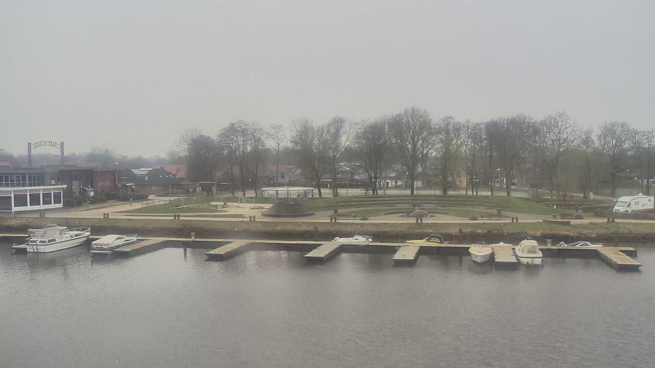 Archived image Webcam Barßel at the boat harbour